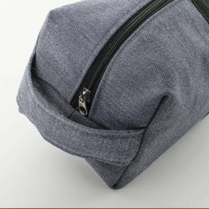 detail shot of the zipper