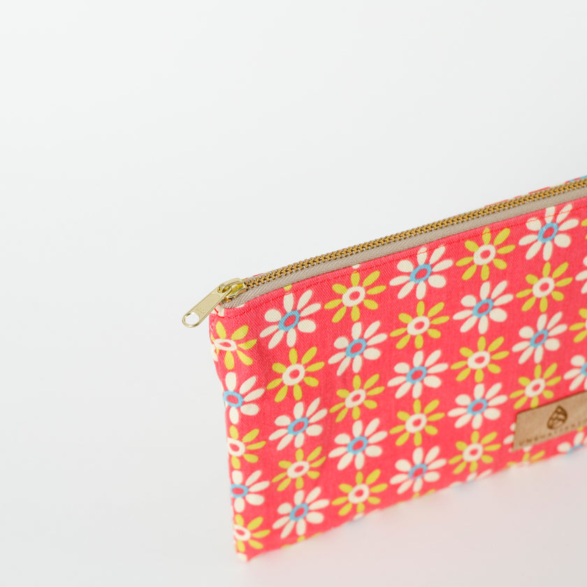 detail shot of the zipper