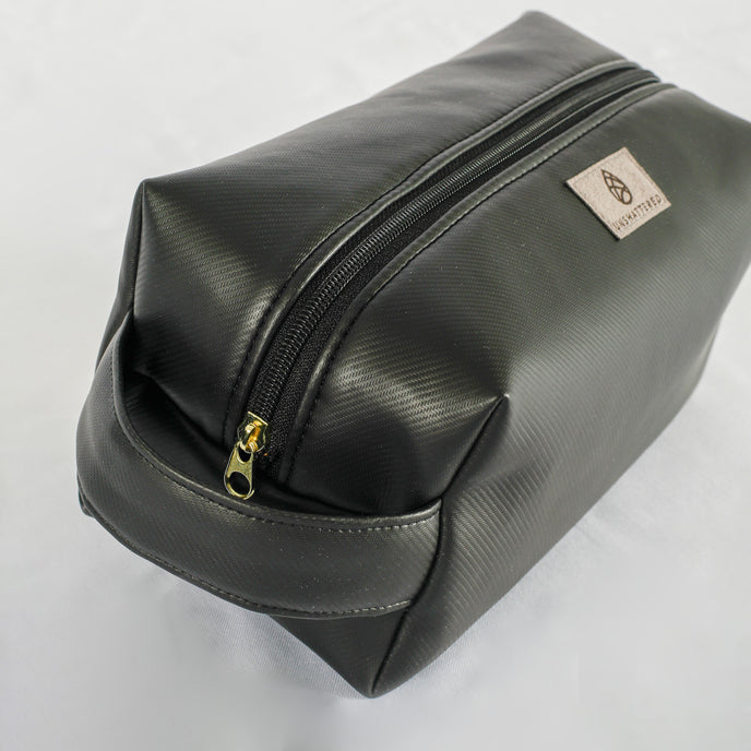 detail shot of the zipper