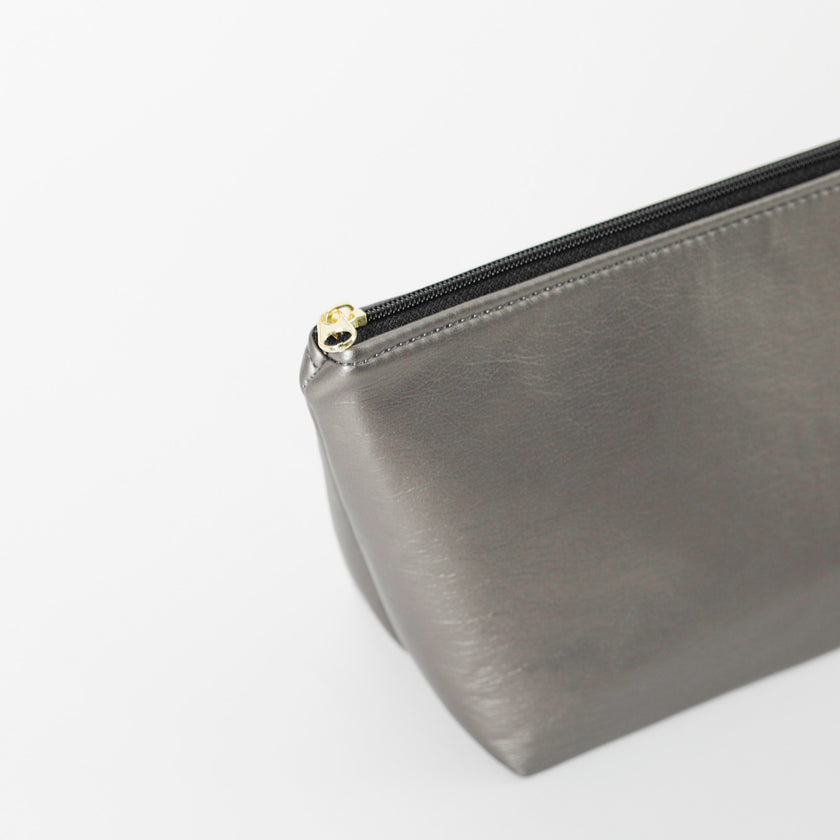 detail shot of the zipper