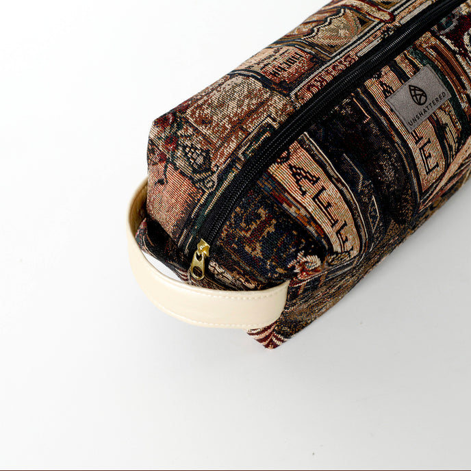 detail shot of the zipper