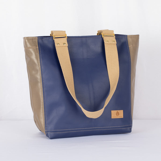 Tote from Southwest Airlines Leather Tan Side Panel Tote from Southwest Airlines Leather Tan Side Panel