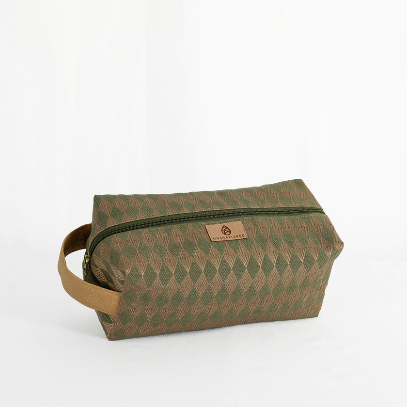 Latoya Toiletry Kit 