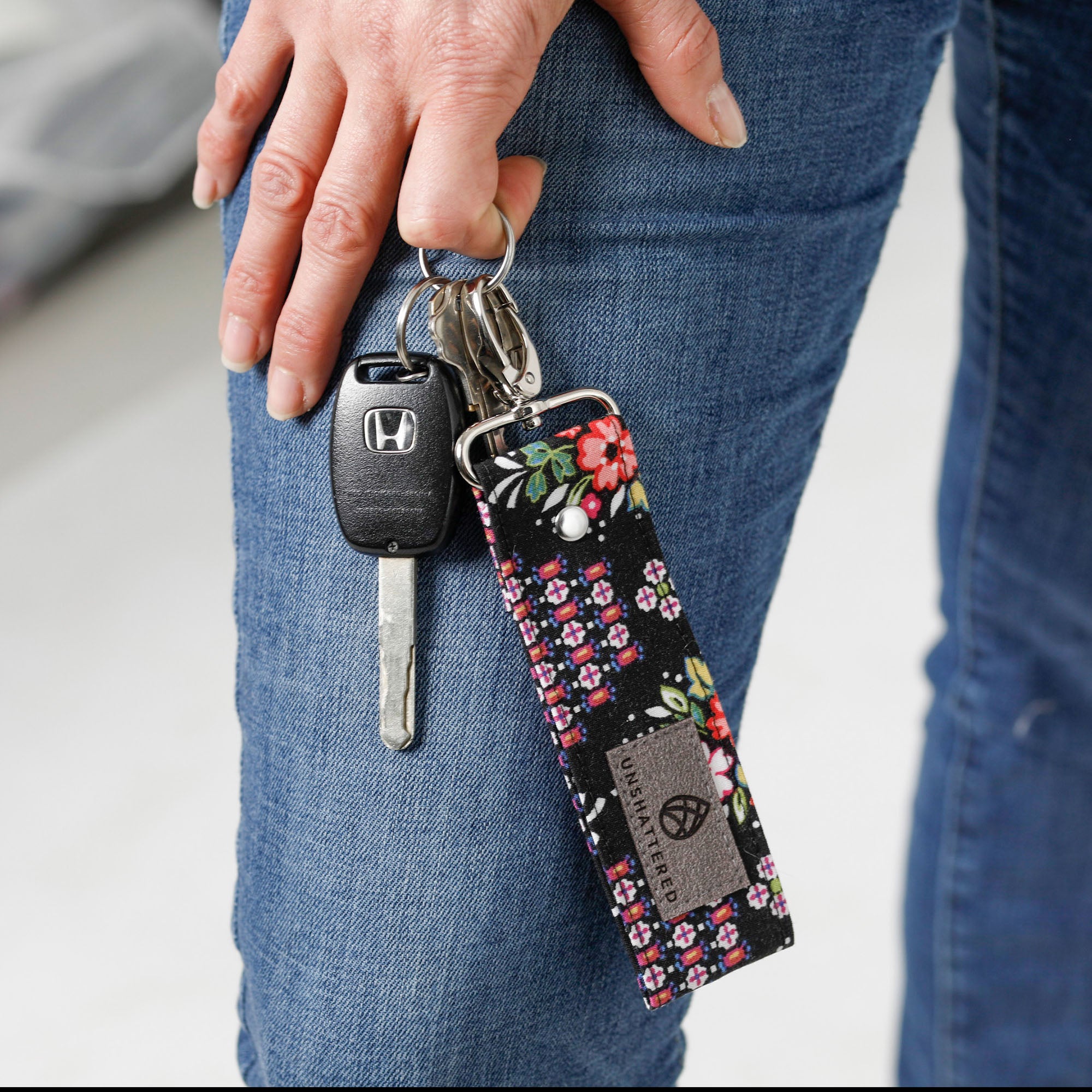 Danielle Loop Keychain Clip