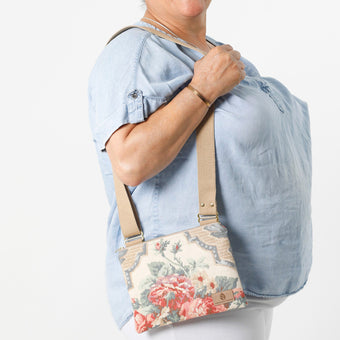 Helene Crossbody Pouch