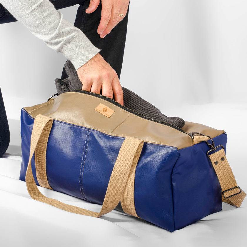 Duffle Bag from Southwest Airlines Leather Unshattered Duffle Bag from Southwest Airlines Leather Unshattered