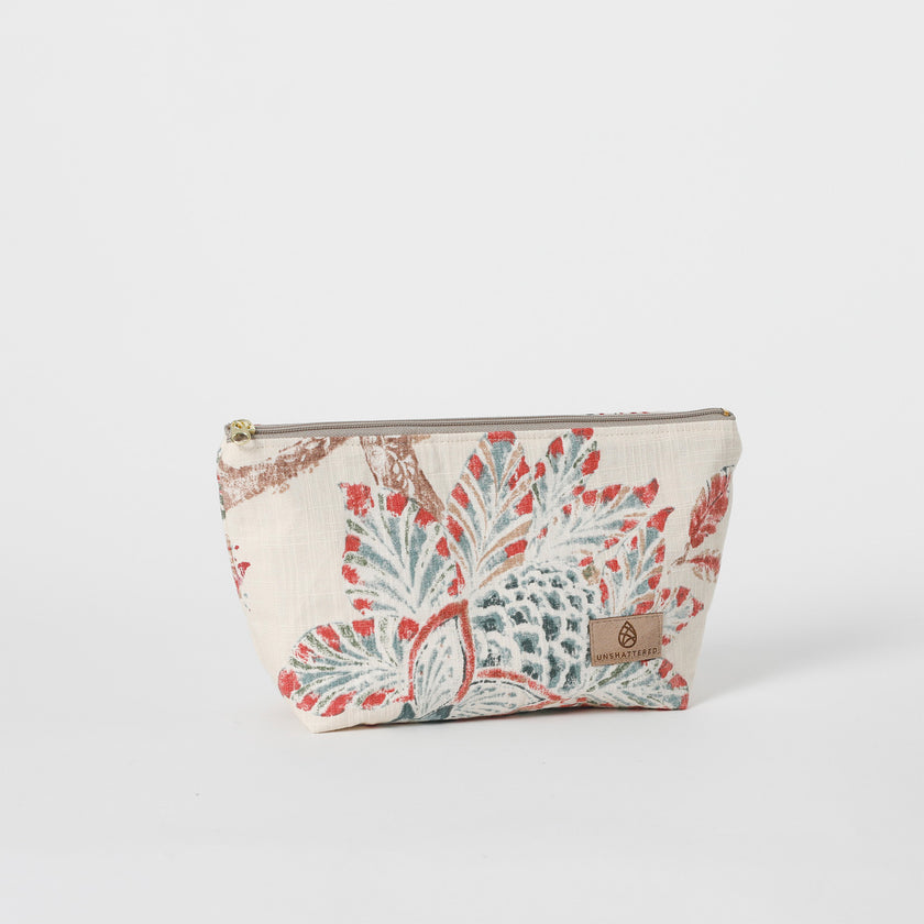 Makeup bag  with floral pattern on a white background named after Tamir 