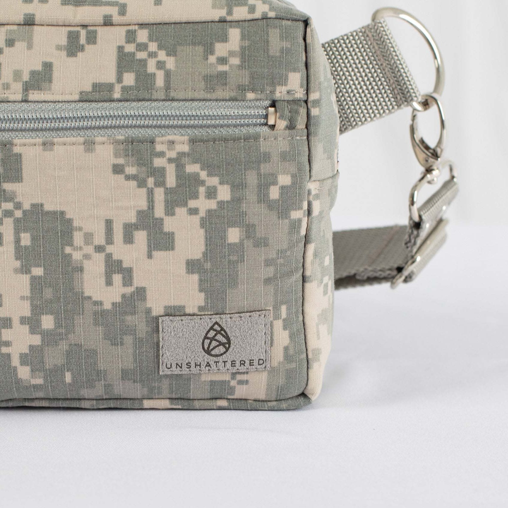 Upcycled US Army Uniform Errand Bag detail shot of the label 