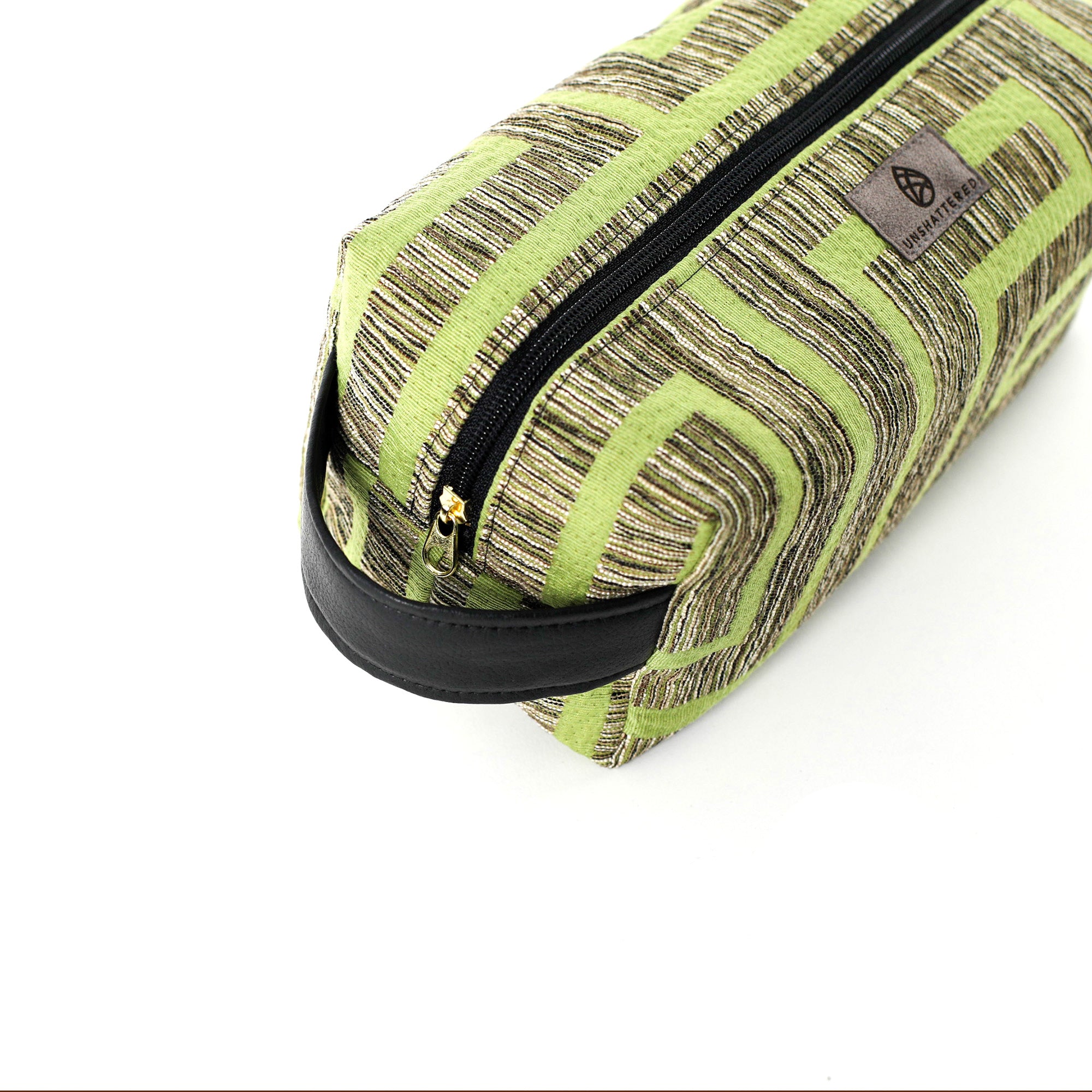 detail shot of the zipper