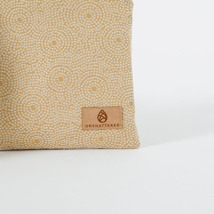 detail shot of the label 
