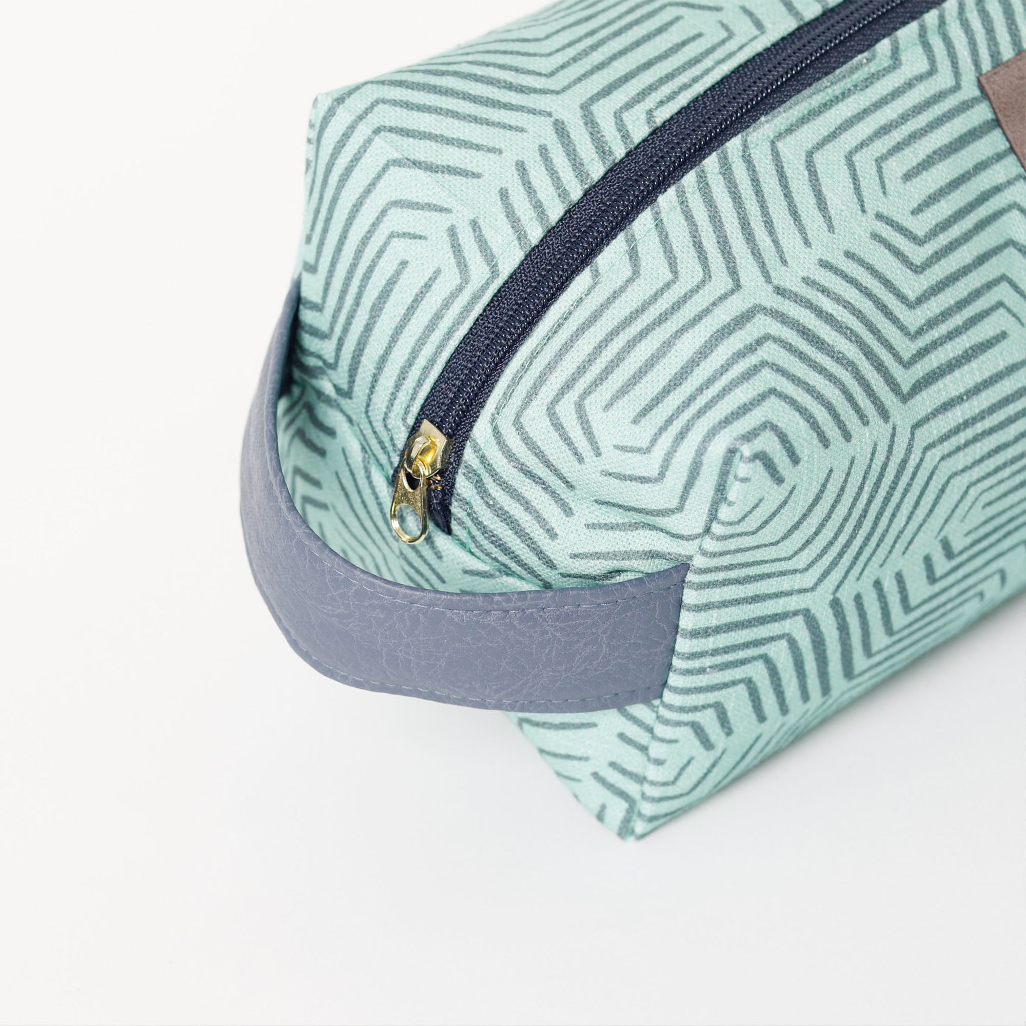 Alisa Toiletry Kit