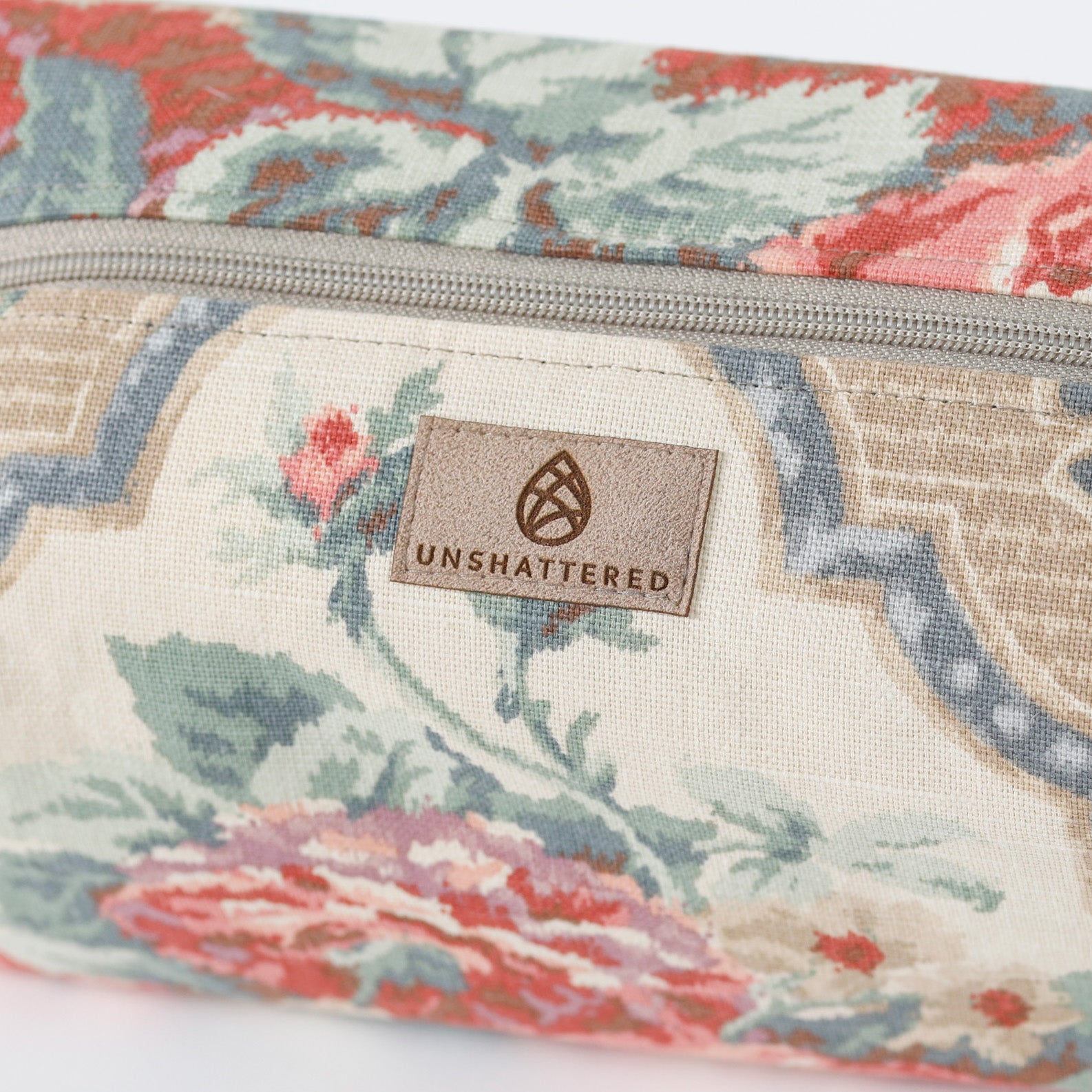 Anna Toiletry Kit