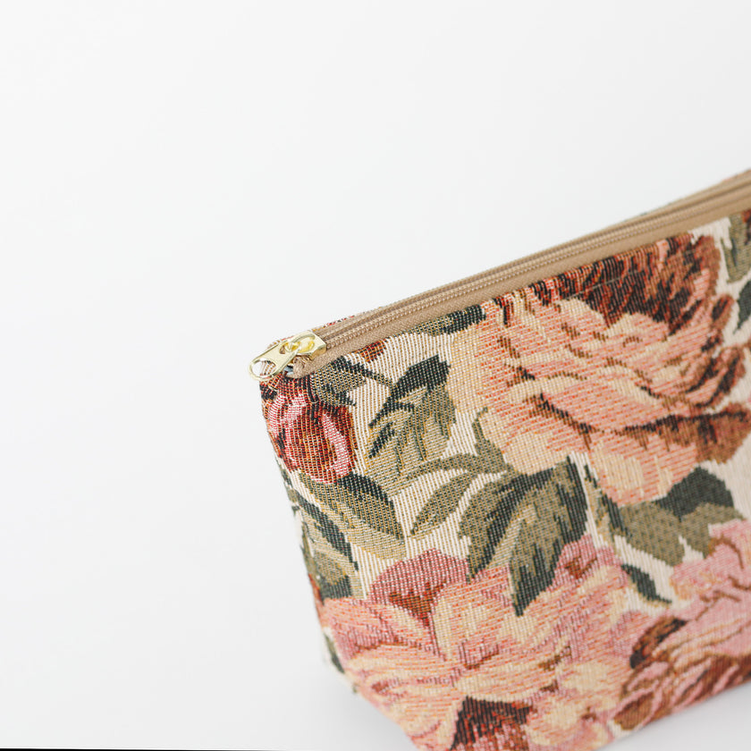detail shot of the zipper