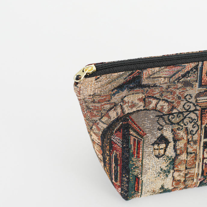 detail shot of the zipper
