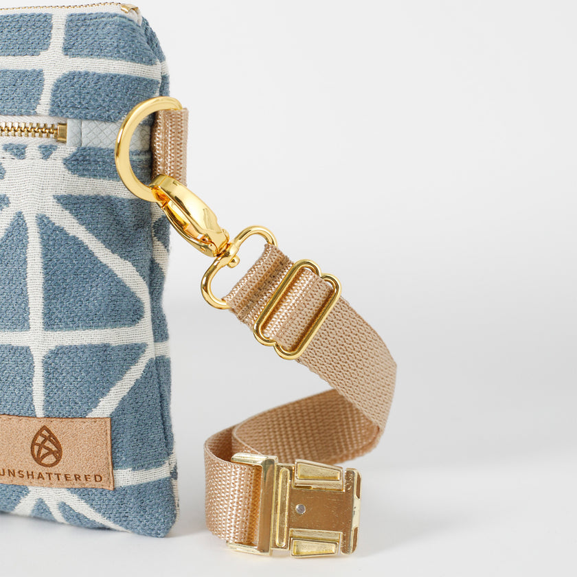 detail shot of the hardware from belt bag 